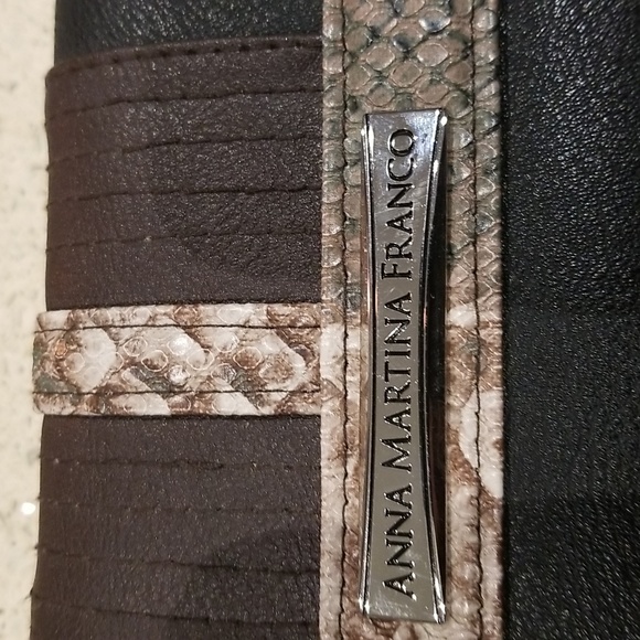 NWOTS Anna Martina Franco wallet w/ multiple compartments - Picture 2 of 12